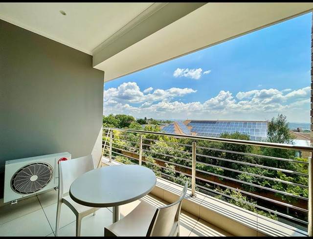 2 BEDROOM APARTMENT FOR SALE IN BRYANSTON